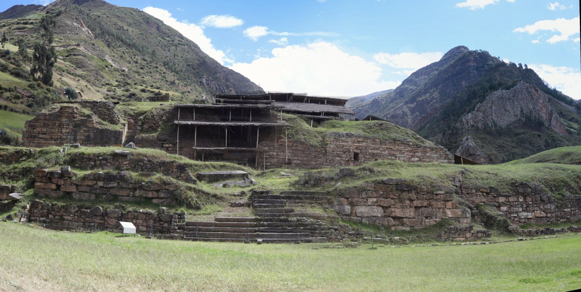 Panoramic view of Chavín de Huántar