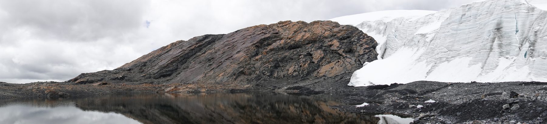 Pastoruri Glacier and high-Andean landscape