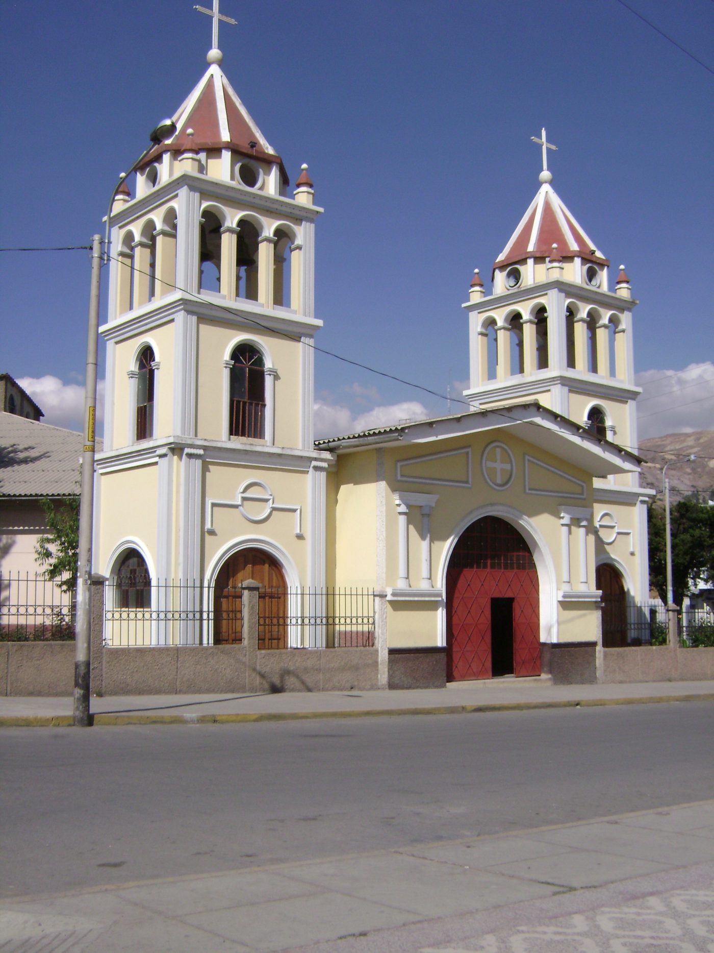 Belén church and square